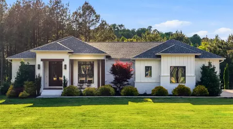 2275 River Bluffs Dr, Jasper, TN 37347