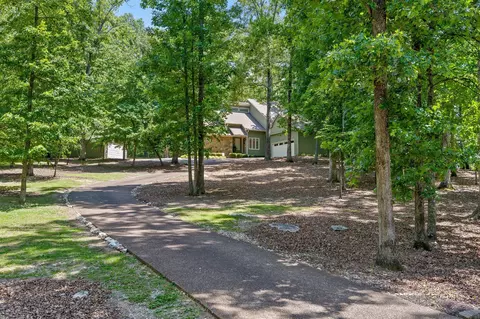 8838 Finney Point Dr, Ooltewah, TN 37363