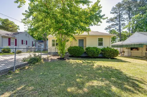 1302 Adonna Ln, Chattanooga, TN 37412