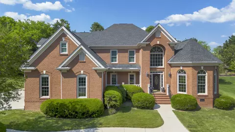 9713 Windrose Cir, Chattanooga, TN 37421