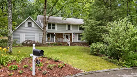 64 Whispering Pines Dr, Signal Mountain, TN 37377