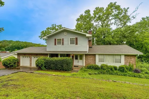 1315 N Glen Dr, Hixson, TN 37343
