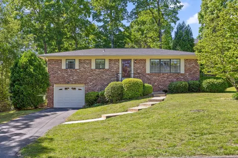 1324 Easy Ln, Hixson, TN 37343