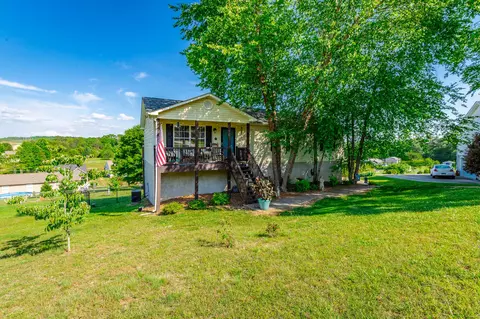 1012 Harvest Knoll Ln, Soddy Daisy, TN 37379