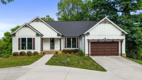 6296 Fairview Rd, Hixson, TN 37343