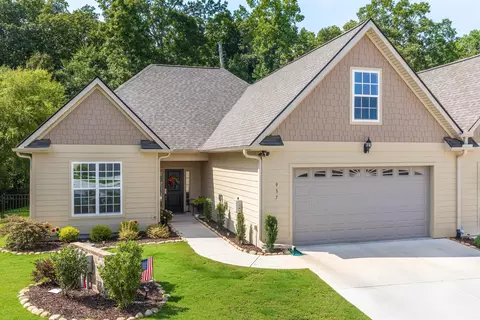 937 Jackson Mill Dr, Hixson, TN 37343