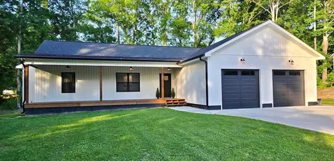 1032 Cohutta Dr, Chatsworth, GA 30705