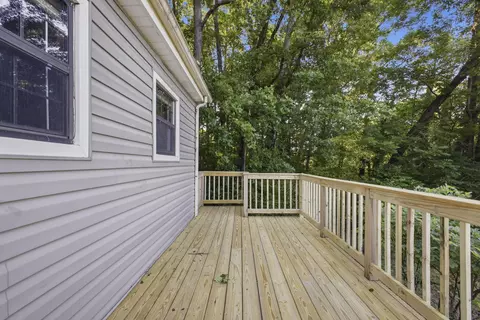 Exterior - 400 Alex Dr, Dalton, GA 30720 photo 6 of 10