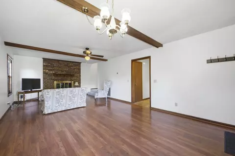 Living - 400 Alex Dr, Dalton, GA 30720 photo 6 of 7
