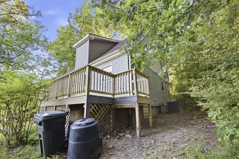 Exterior - 400 Alex Dr, Dalton, GA 30720 photo 4 of 10