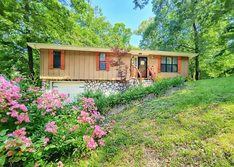 138 Hill St, Ringgold, GA 30736