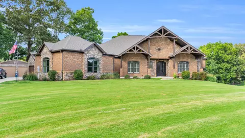 7020 Clarissa Dr, Ooltewah, TN 37363