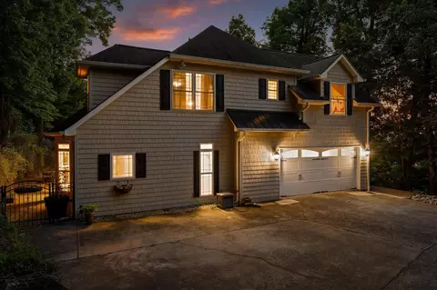 2399 Red Tail Ln, Chattanooga, TN 37421