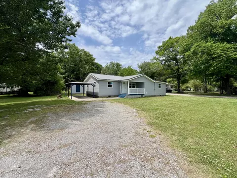 215 Burnett St, Graysville, TN 37338