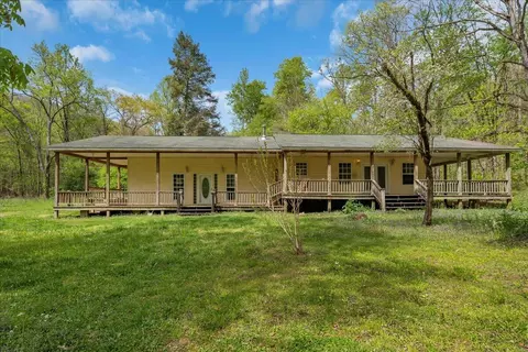 360 Dixon Cove Rd, Sequatchie, TN 37374