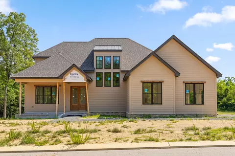 1740 Restful Dr, Soddy Daisy, TN 37379
