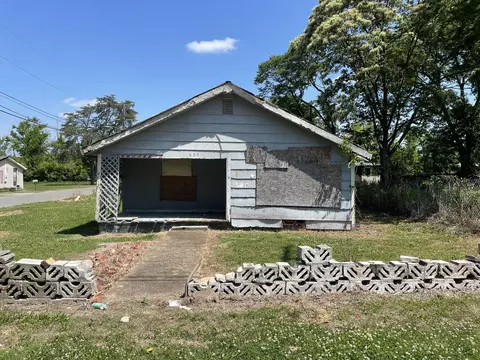 529 W Gordon Ave, Rossville, GA 30741