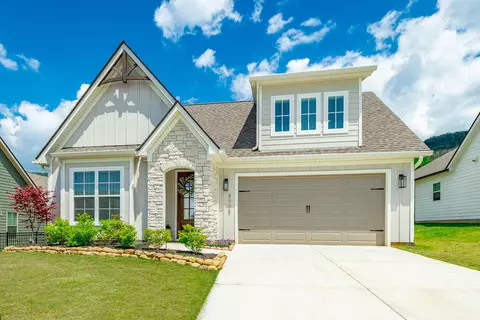 8908 Little Pine Ln, Ooltewah, TN 37363