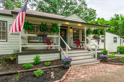 306 Laverne Dr, Chattanooga, TN 37421