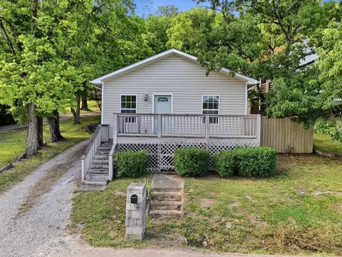 131 Signal Hills Dr, Chattanooga, TN 37405