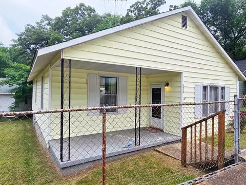 3938 Arkwright St, Lupton City, TN 37351