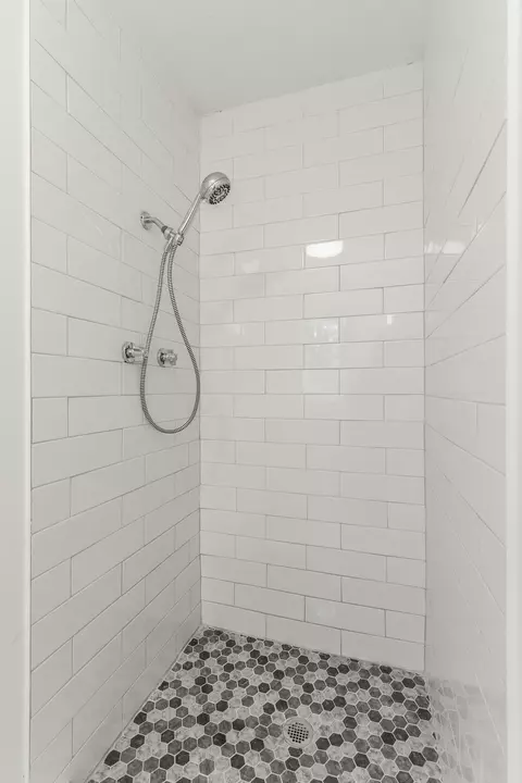 Bath - 2223 Beeler Ave, Chattanooga, TN 37421 photo 1 of 6