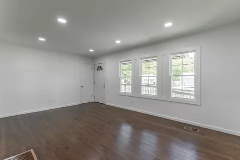 Living - 2223 Beeler Ave, Chattanooga, TN 37421 photo 4 of 13
