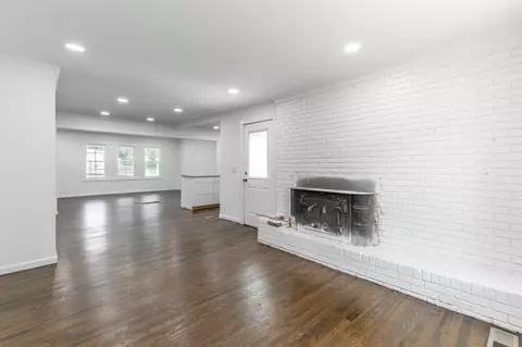 Living - 2223 Beeler Ave, Chattanooga, TN 37421 photo 10 of 13
