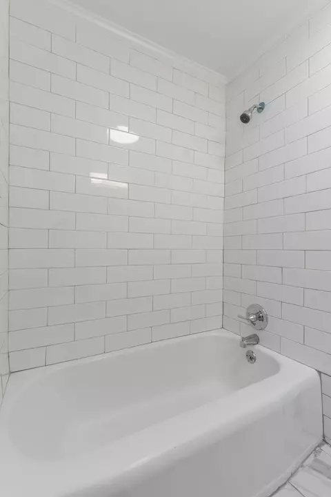 Bath - 2223 Beeler Ave, Chattanooga, TN 37421 photo 4 of 6