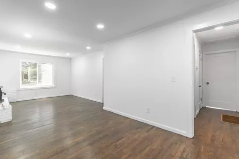 Living - 2223 Beeler Ave, Chattanooga, TN 37421 photo 12 of 13