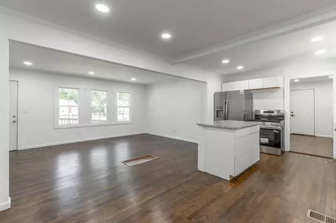 Living - 2223 Beeler Ave, Chattanooga, TN 37421 photo 13 of 13