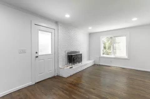 Living - 2223 Beeler Ave, Chattanooga, TN 37421 photo 9 of 13