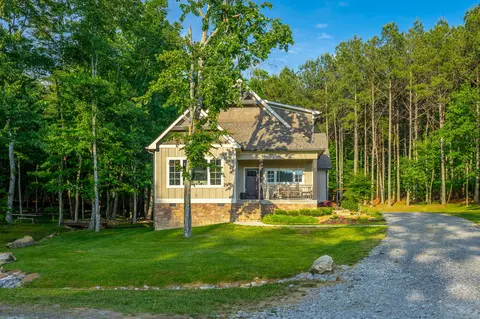 4500 Raulston Falls Rd, Jasper, TN 37347