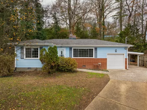 3820 Granada Dr, Chattanooga, TN 37411