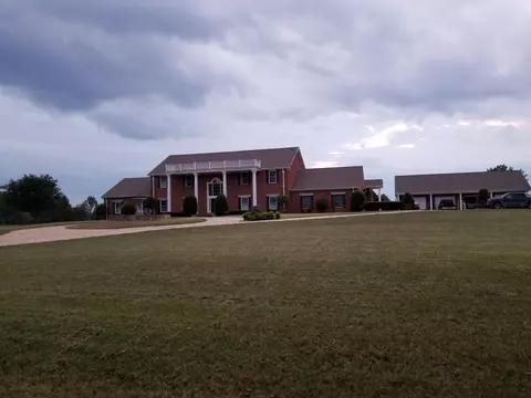 5839 Reeds Bridge Rd, Ringgold, GA 30736