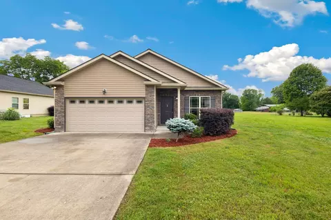 Exterior - 6854 Robin Dr, Chattanooga, TN 37421 photo 2 of 14