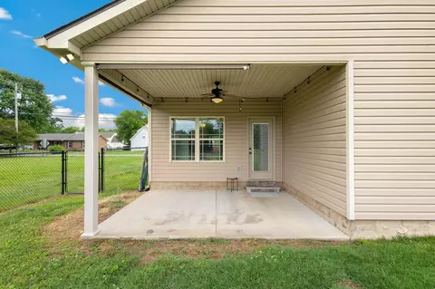 Exterior - 6854 Robin Dr, Chattanooga, TN 37421 photo 7 of 14