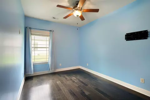 Bedroom - 6854 Robin Dr, Chattanooga, TN 37421 photo 2 of 6