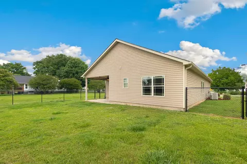 Exterior - 6854 Robin Dr, Chattanooga, TN 37421 photo 8 of 14
