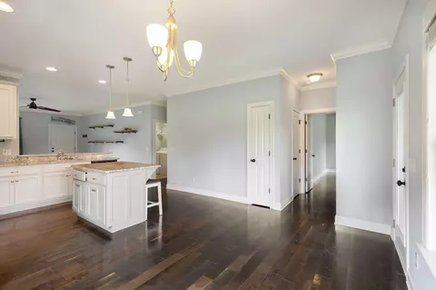 Entry Way - 6854 Robin Dr, Chattanooga, TN 37421 photo 1 of 2