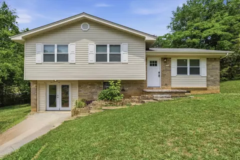 901 Valerie Ln, Hixson, TN 37343