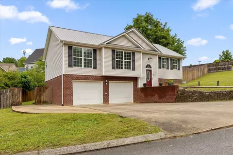 9451 Hackberry Ln, Soddy Daisy, TN 37379