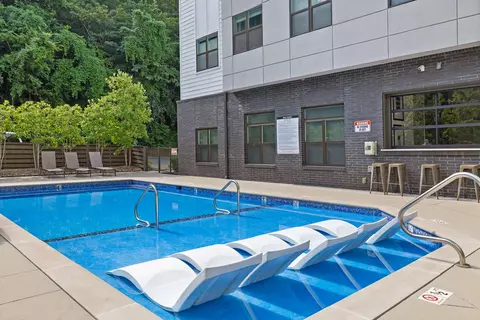 782 Riverfront Pkwy #322, Chattanooga, TN 37402