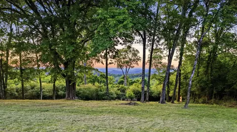 6556 Fairview Rd, Hixson, TN 37343
