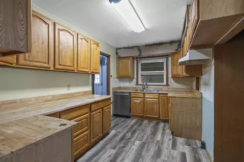 Kitchen - 3 Walker Ave, Fort Oglethorpe, GA 30742 photo 1 of 5