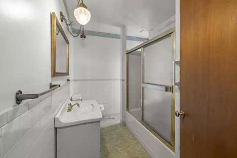 Bath - 3 Walker Ave, Fort Oglethorpe, GA 30742 photo 1 of 5