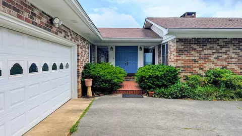 1233 Clearview Dr, Ringgold, GA 30736
