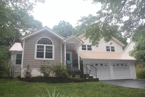 2406 Pineway Trl, Soddy Daisy, TN 37379