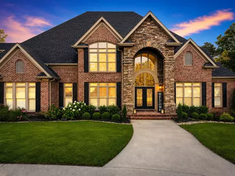 518 Grand Mountain Dr, Chattanooga, TN 37421
