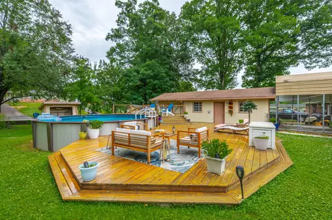 720 Fricks Ln, Rossville, GA 30741